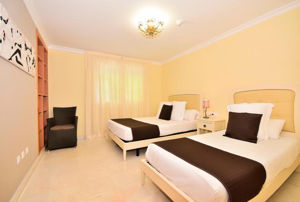 Aparthotel Ola Blanca Cala de Finestrat Ruang foto